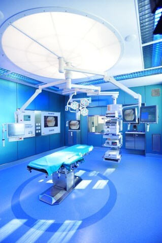 Tagesklinik_OP_ Licht_Decke_Plafond_jpg